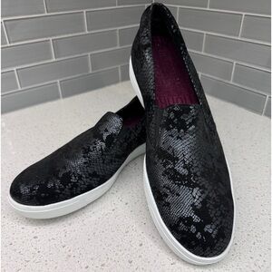 Munro ‘Lulu’ Slip on Sneaker